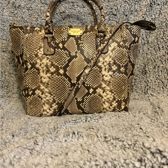 Michael Kors Snake Print handbag/crossbody - Picture 4 of 13